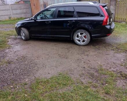 Черный Вольво В50, объемом двигателя 1.56 л и пробегом 248 тыс. км за 8400 $, фото 4 на Automoto.ua