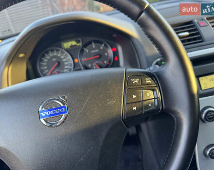 Черный Вольво В50, объемом двигателя 1.6 л и пробегом 259 тыс. км за 7800 $, фото 51 на Automoto.ua
