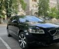 Черный Вольво В50, объемом двигателя 1.6 л и пробегом 240 тыс. км за 8600 $, фото 1 на Automoto.ua