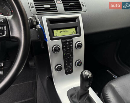 Черный Вольво В50, объемом двигателя 1.6 л и пробегом 244 тыс. км за 8850 $, фото 56 на Automoto.ua