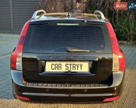 Черный Вольво В50, объемом двигателя 1.6 л и пробегом 259 тыс. км за 7800 $, фото 17 на Automoto.ua