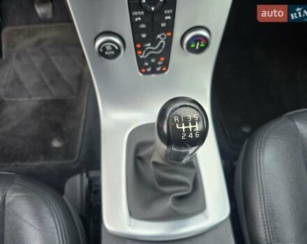 Черный Вольво В50, объемом двигателя 1.6 л и пробегом 192 тыс. км за 8599 $, фото 65 на Automoto.ua