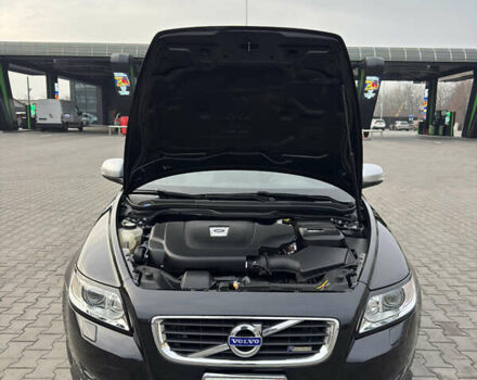 Черный Вольво В50, объемом двигателя 2 л и пробегом 167 тыс. км за 11700 $, фото 67 на Automoto.ua