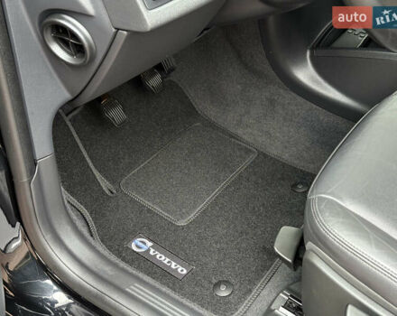 Черный Вольво В50, объемом двигателя 1.6 л и пробегом 244 тыс. км за 8850 $, фото 46 на Automoto.ua