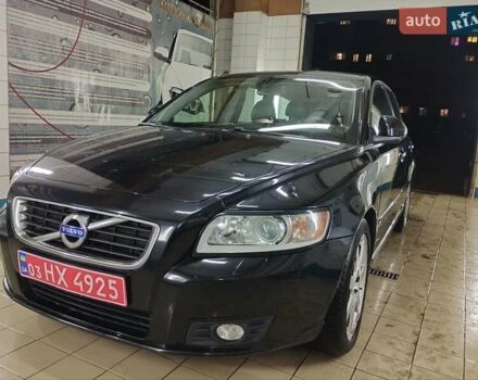 Чорний Вольво V50, об'ємом двигуна 1.6 л та пробігом 192 тис. км за 8750 $, фото 1 на Automoto.ua