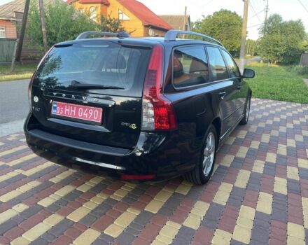 Черный Вольво В50, объемом двигателя 1.6 л и пробегом 232 тыс. км за 9200 $, фото 5 на Automoto.ua