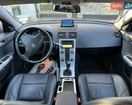 Черный Вольво В50, объемом двигателя 1.6 л и пробегом 228 тыс. км за 8999 $, фото 32 на Automoto.ua