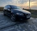 Черный Вольво В50, объемом двигателя 1.6 л и пробегом 320 тыс. км за 7100 $, фото 1 на Automoto.ua