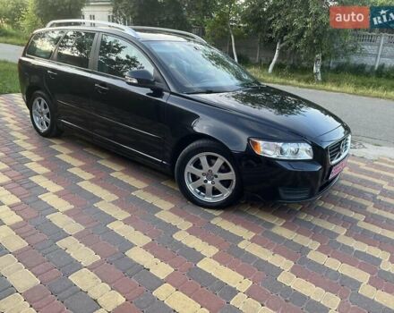 Черный Вольво В50, объемом двигателя 1.6 л и пробегом 234 тыс. км за 9200 $, фото 2 на Automoto.ua