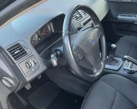 Черный Вольво В50, объемом двигателя 1.6 л и пробегом 237 тыс. км за 9100 $, фото 31 на Automoto.ua