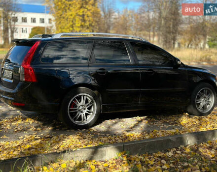 Черный Вольво В50, объемом двигателя 1.6 л и пробегом 255 тыс. км за 9200 $, фото 33 на Automoto.ua