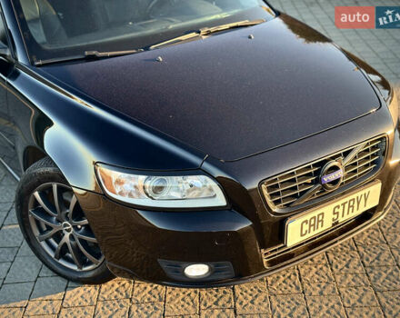Черный Вольво В50, объемом двигателя 1.6 л и пробегом 259 тыс. км за 7800 $, фото 10 на Automoto.ua