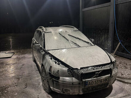 Вольво В50 2004 в Львове на Automoto.ua Черный Вольво В50, объемом двигателя 2 л и пробегом 460 тыс. км за 4200 $, фото 1 на Automoto.ua