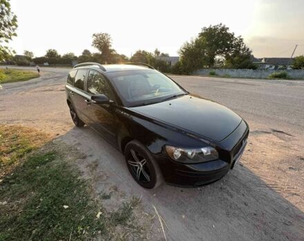 Черный Вольво В50, объемом двигателя 1.6 л и пробегом 355 тыс. км за 4500 $, фото 1 на Automoto.ua