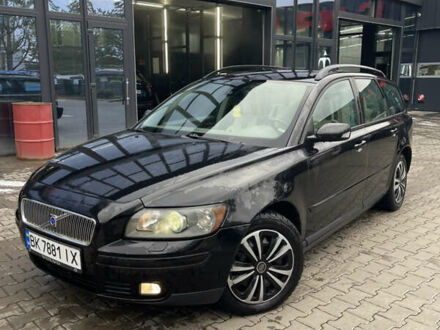 Чорний Вольво V50, об'ємом двигуна 2 л та пробігом 245 тис. км за 4450 $, фото 1 на Automoto.ua