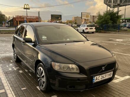 Черный Вольво В50, объемом двигателя 2 л и пробегом 400 тыс. км за 4200 $, фото 1 на Automoto.ua