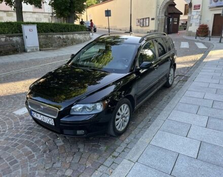 Чорний Вольво V50, об'ємом двигуна 2.4 л та пробігом 327 тис. км за 1236 $, фото 1 на Automoto.ua