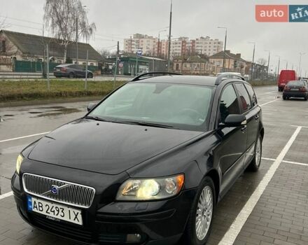 Черный Вольво В50, объемом двигателя 2 л и пробегом 284 тыс. км за 5400 $, фото 1 на Automoto.ua