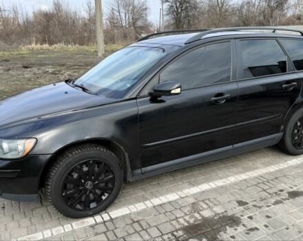 Чорний Вольво V50, об'ємом двигуна 2 л та пробігом 352 тис. км за 2257 $, фото 1 на Automoto.ua
