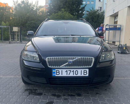 Черный Вольво В50, объемом двигателя 1.56 л и пробегом 314 тыс. км за 5600 $, фото 1 на Automoto.ua