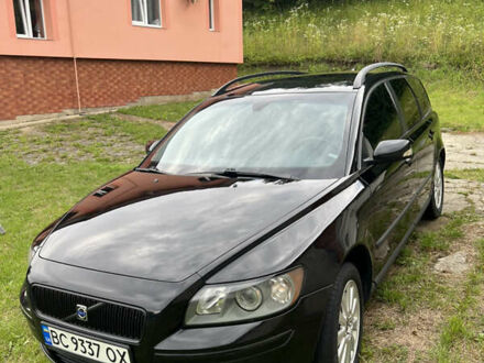 Вольво В50 2005 в Миколаїв на Automoto.ua Черный Вольво В50, объемом двигателя 1.6 л и пробегом 339 тыс. км за 5800 $, фото 1 на Automoto.ua