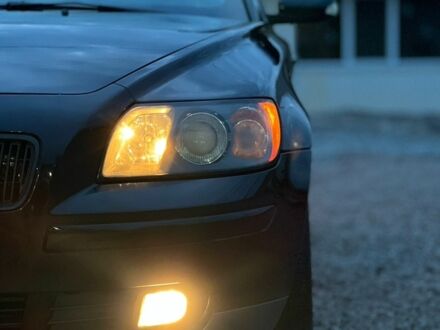 Чорний Вольво V50, об'ємом двигуна 0 л та пробігом 225 тис. км за 3600 $, фото 1 на Automoto.ua