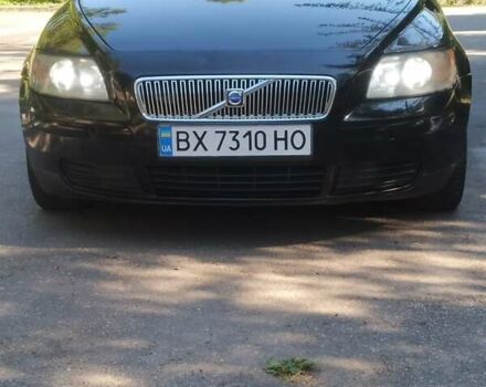 Черный Вольво В50, объемом двигателя 1.8 л и пробегом 260 тыс. км за 5300 $, фото 1 на Automoto.ua
