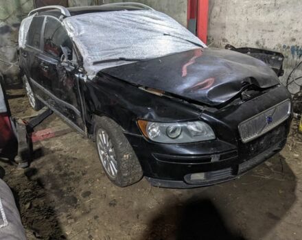 Черный Вольво В50, объемом двигателя 2 л и пробегом 280 тыс. км за 1400 $, фото 1 на Automoto.ua