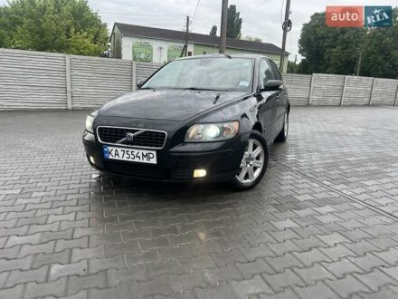 Вольво V50 2006 у Белой Церкве на Automoto.ua Чорний Вольво V50, об'ємом двигуна 2 л та пробігом 233 тис. км за 5999 $, фото 1 на Automoto.ua