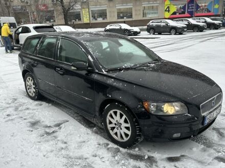 Черный Вольво В50, объемом двигателя 2 л и пробегом 315 тыс. км за 2850 $, фото 1 на Automoto.ua