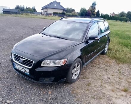 Черный Вольво В50, объемом двигателя 1.6 л и пробегом 276 тыс. км за 1650 $, фото 1 на Automoto.ua