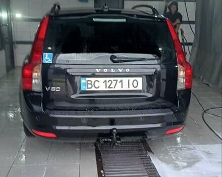 Чорний Вольво V50, об'ємом двигуна 1.56 л та пробігом 302 тис. км за 6500 $, фото 1 на Automoto.ua