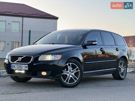 Вольво V50 2007 у Луцьку на Automoto.ua Чорний Вольво V50, об'ємом двигуна 1.6 л та пробігом 269 тис. км за 6250 $, фото 1 на Automoto.ua