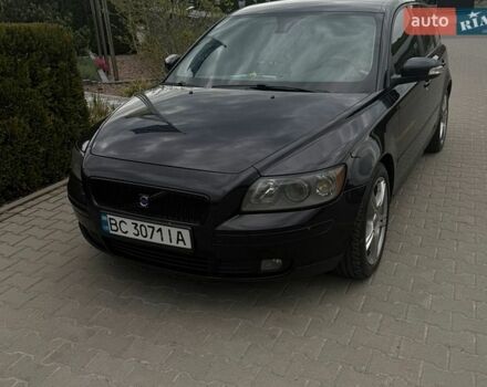 Черный Вольво В50, объемом двигателя 1.6 л и пробегом 319 тыс. км за 5799 $, фото 1 на Automoto.ua