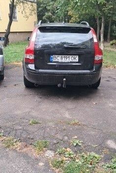 Чорний Вольво V50, об'ємом двигуна 2.4 л та пробігом 310 тис. км за 6000 $, фото 1 на Automoto.ua