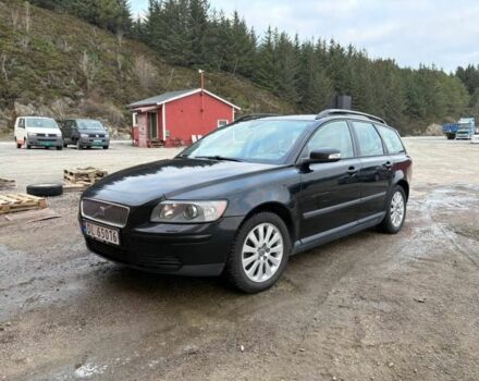 Черный Вольво В50, объемом двигателя 0 л и пробегом 255 тыс. км за 3800 $, фото 1 на Automoto.ua