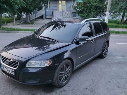 Вольво V50 2007 у Сарнах на Automoto.ua Чорний Вольво V50, об'ємом двигуна 2 л та пробігом 380 тис. км за 7500 $, фото 1 на Automoto.ua