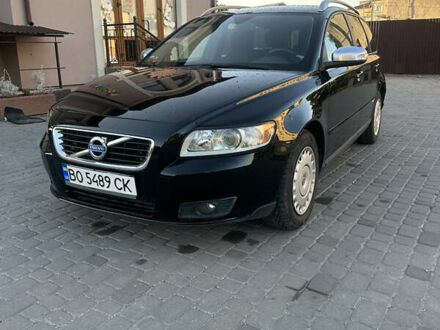 Черный Вольво В50, объемом двигателя 1.6 л и пробегом 277 тыс. км за 5800 $, фото 1 на Automoto.ua