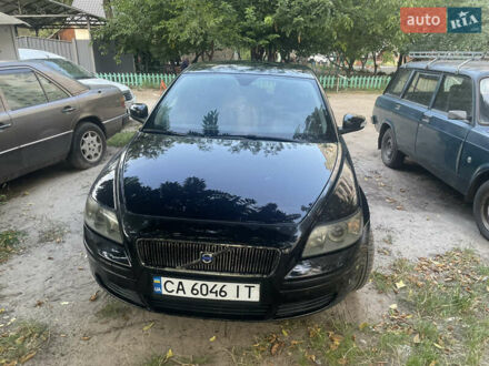Чорний Вольво V50, об'ємом двигуна 1.56 л та пробігом 307 тис. км за 6500 $, фото 1 на Automoto.ua
