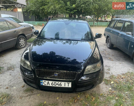 Черный Вольво В50, объемом двигателя 1.56 л и пробегом 307 тыс. км за 6500 $, фото 1 на Automoto.ua
