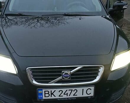 Черный Вольво В50, объемом двигателя 1.6 л и пробегом 223 тыс. км за 6200 $, фото 1 на Automoto.ua