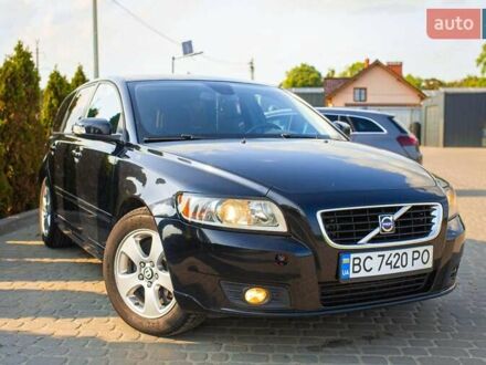 Черный Вольво В50, объемом двигателя 2 л и пробегом 282 тыс. км за 7932 $, фото 1 на Automoto.ua