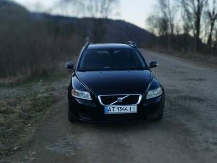 Вольво V50 2008 у Калуше на Automoto.ua Чорний Вольво V50, об'ємом двигуна 2 л та пробігом 271 тис. км за 7500 $, фото 1 на Automoto.ua