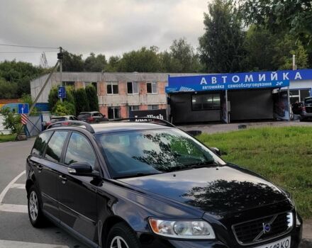 Черный Вольво В50, объемом двигателя 1.6 л и пробегом 217 тыс. км за 5600 $, фото 1 на Automoto.ua