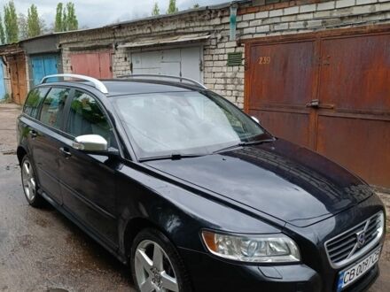 Вольво V50 2008 у Чернігові на Automoto.ua Чорний Вольво V50, об'ємом двигуна 2.4 л та пробігом 278 тис. км за 7500 $, фото 1 на Automoto.ua