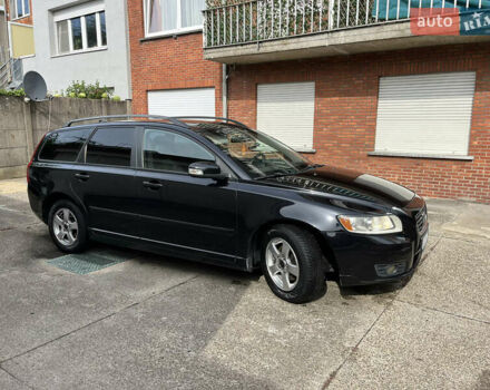 Черный Вольво В50, объемом двигателя 1.6 л и пробегом 251 тыс. км за 6100 $, фото 1 на Automoto.ua