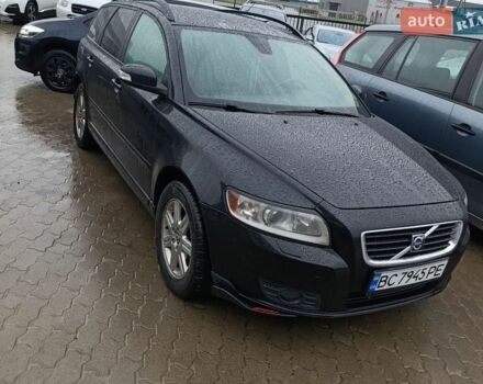 Черный Вольво В50, объемом двигателя 1.6 л и пробегом 257 тыс. км за 6900 $, фото 1 на Automoto.ua