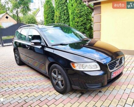 Черный Вольво В50, объемом двигателя 1.8 л и пробегом 216 тыс. км за 6150 $, фото 1 на Automoto.ua