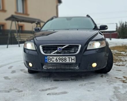 Черный Вольво В50, объемом двигателя 1.6 л и пробегом 295 тыс. км за 4850 $, фото 1 на Automoto.ua