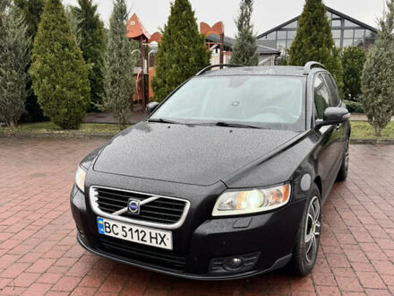 Черный Вольво В50, объемом двигателя 1.6 л и пробегом 324 тыс. км за 5799 $, фото 1 на Automoto.ua